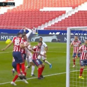 lol外围-费利佩手球该不该判点？名哨：不是点球，VAR管太宽